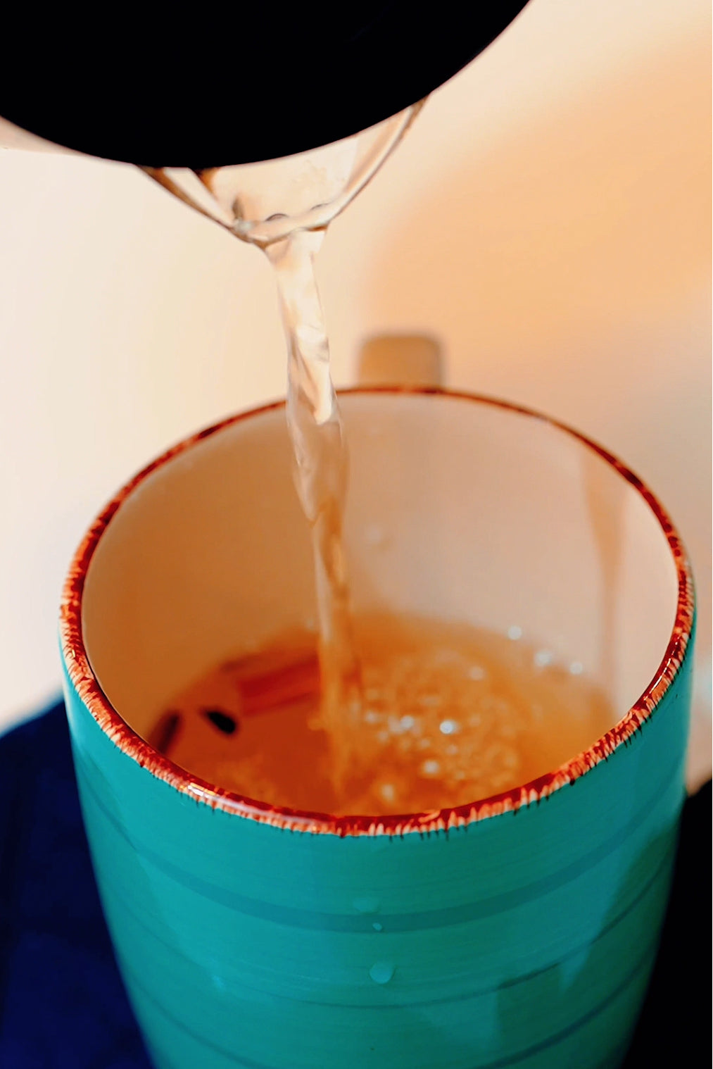 Gaz Away Herbal Blend
Natural Herbal Blend for Gas Relief and Bloating) te gaz