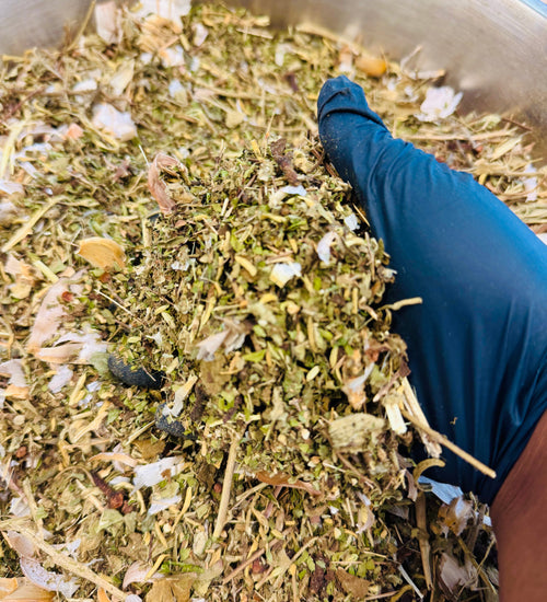 Gaz Away Herbal Blend
Natural Herbal Blend for Gas Relief and Bloating) te gaz